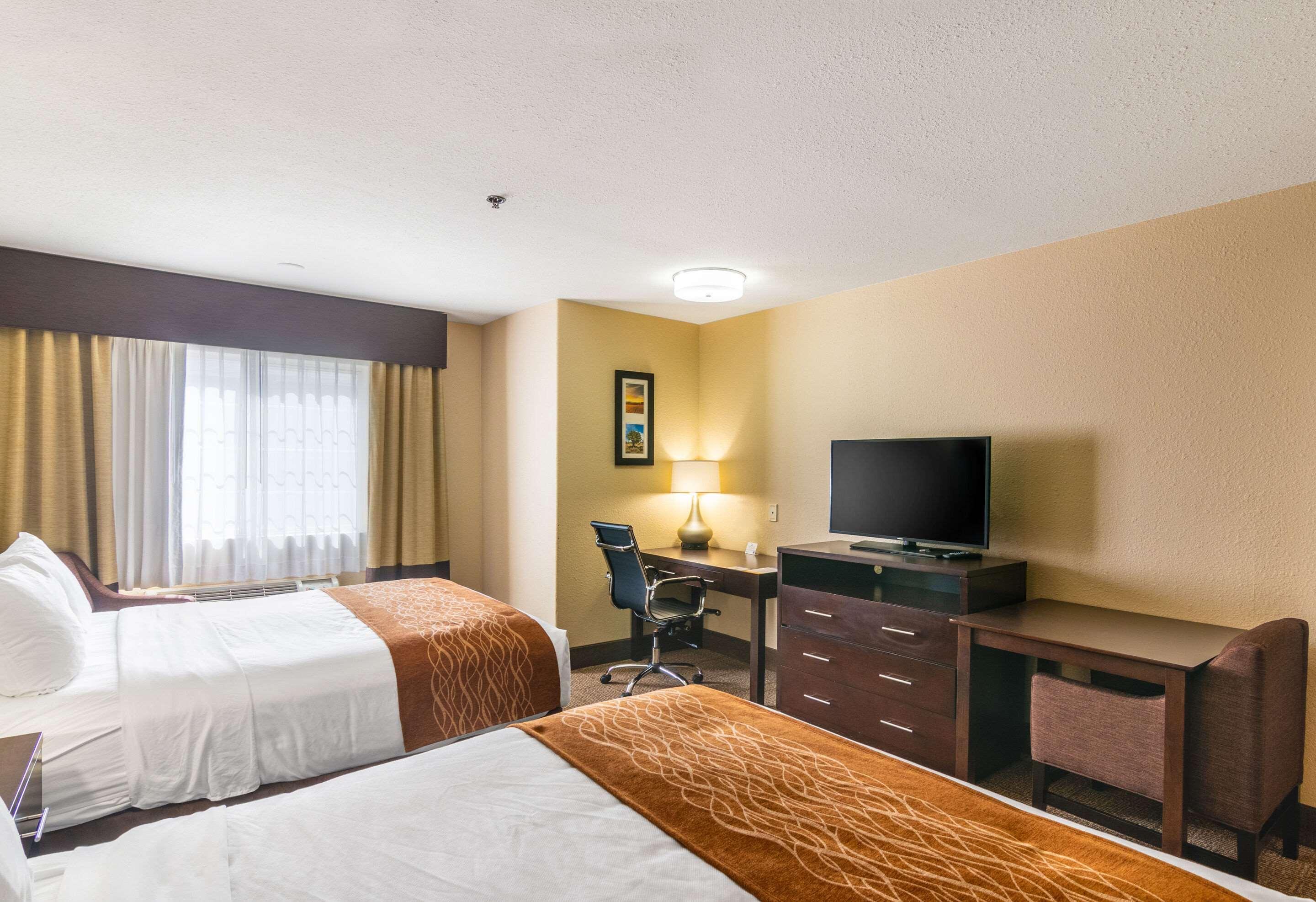 Comfort Inn & Suites Мохаве Экстерьер фото