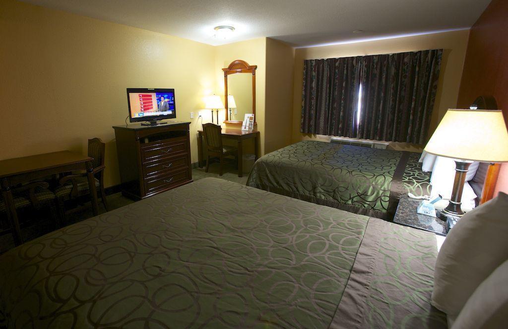 Comfort Inn & Suites Мохаве Экстерьер фото
